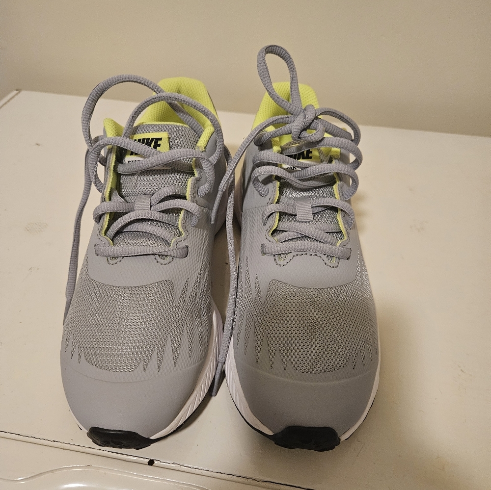 Nike Grade School Star Runner (GS) Running Shoes, 907254 002 4.5Y
